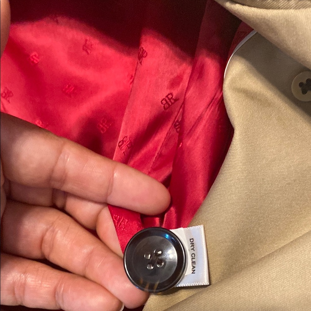 Banana Republic Vintage Classic Tan Trench Coat - Picture 5 of 9